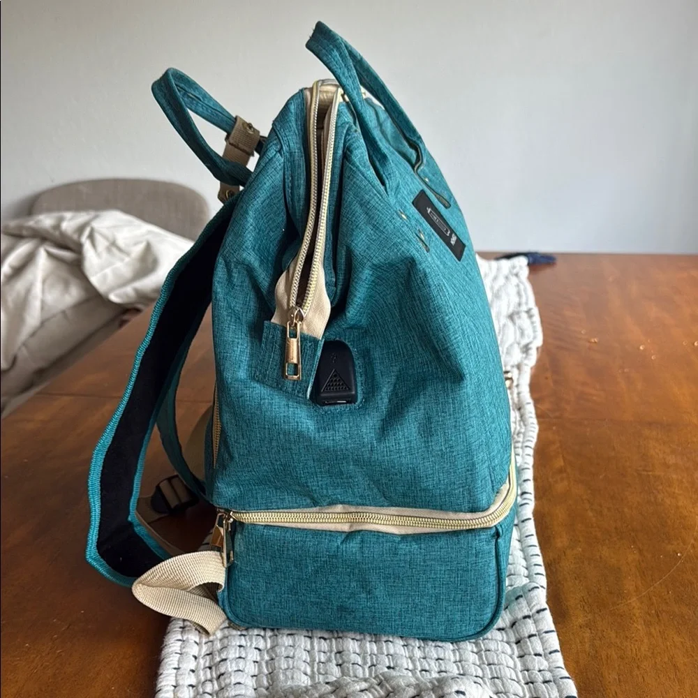 Pump bag with cooler
